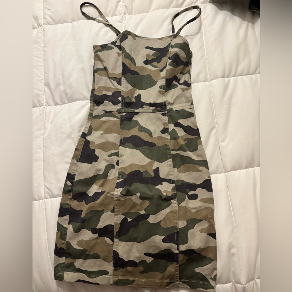 H&M Tight Camouflage Dress